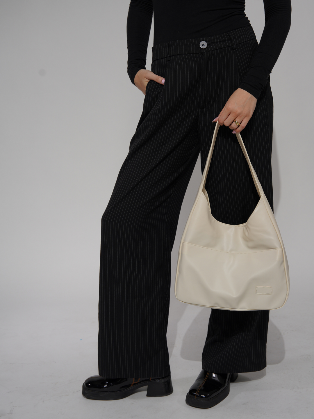 JUNE - URBAN CIRCLE TOTE