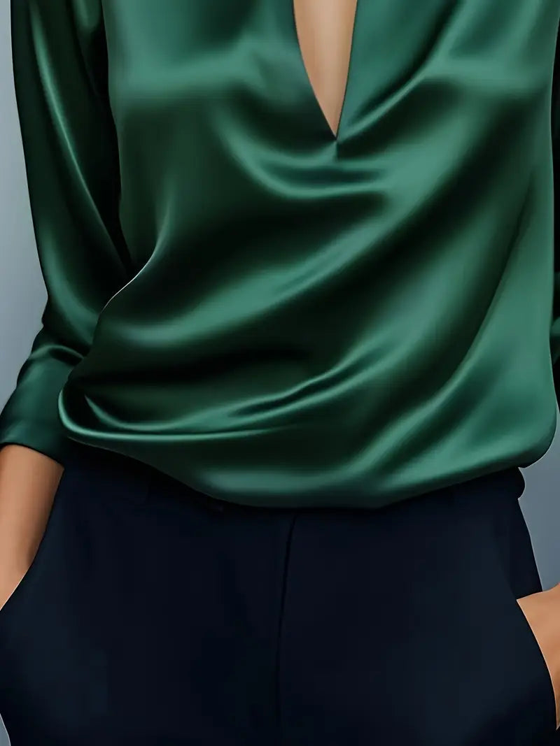 NADINE – PRÄMIE BLUSE MIT V-AUSSCHNITT