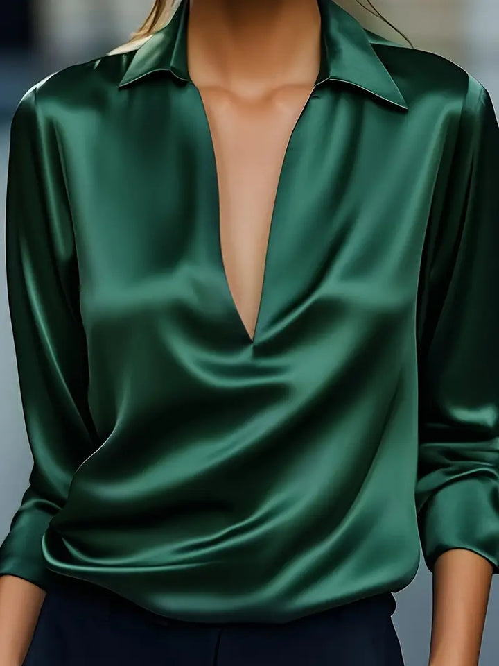 NADINE – PRÄMIE BLUSE MIT V-AUSSCHNITT
