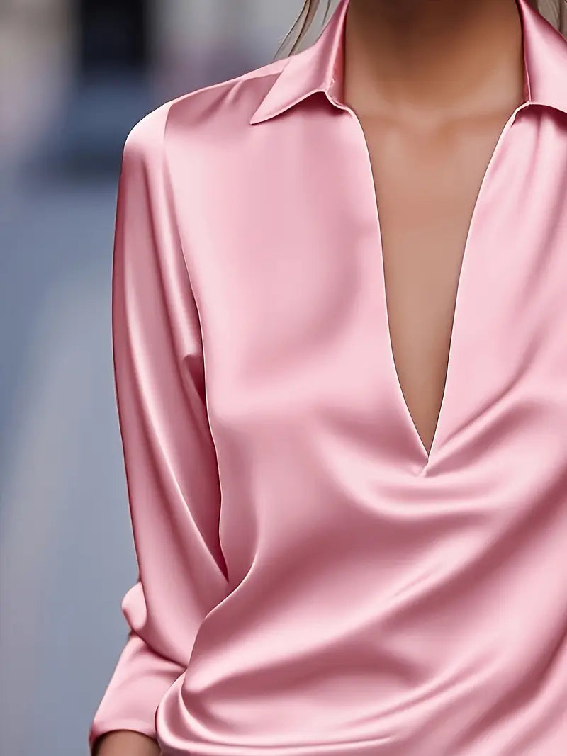 NADINE – PRÄMIE BLUSE MIT V-AUSSCHNITT