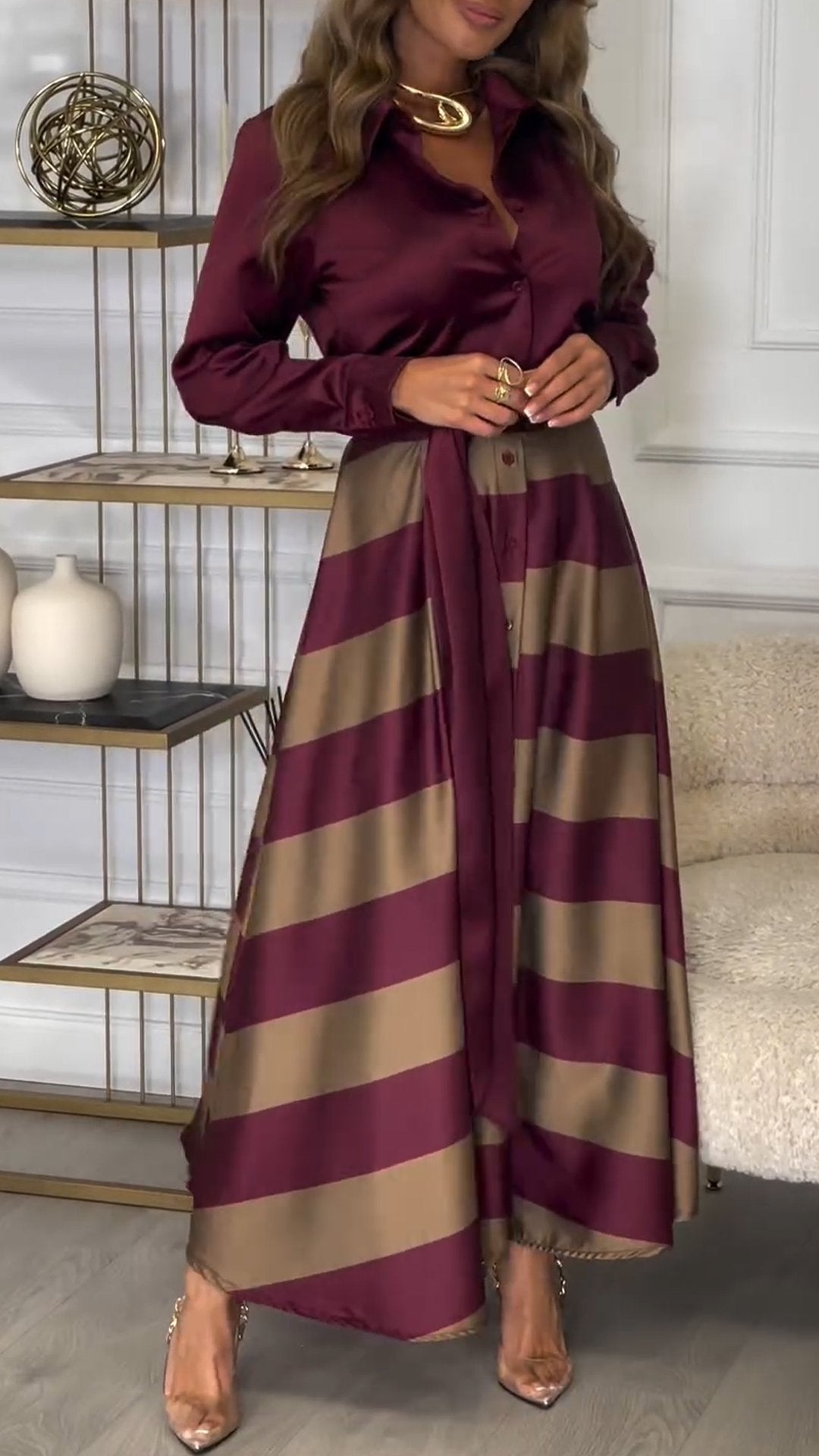 Damen Gestreiftes Bordeaux Kleid mit Langen Ärmeln - Maxi