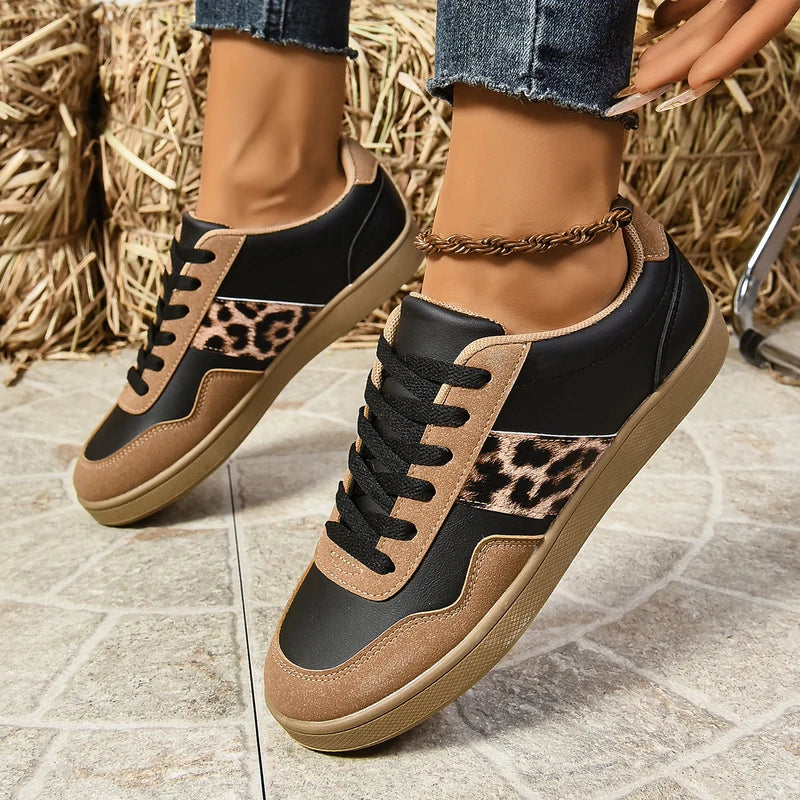 Damen Sneakers mit Leopardenmuster - Schnürung