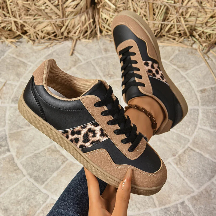 Damen Sneakers mit Leopardenmuster - Schnürung