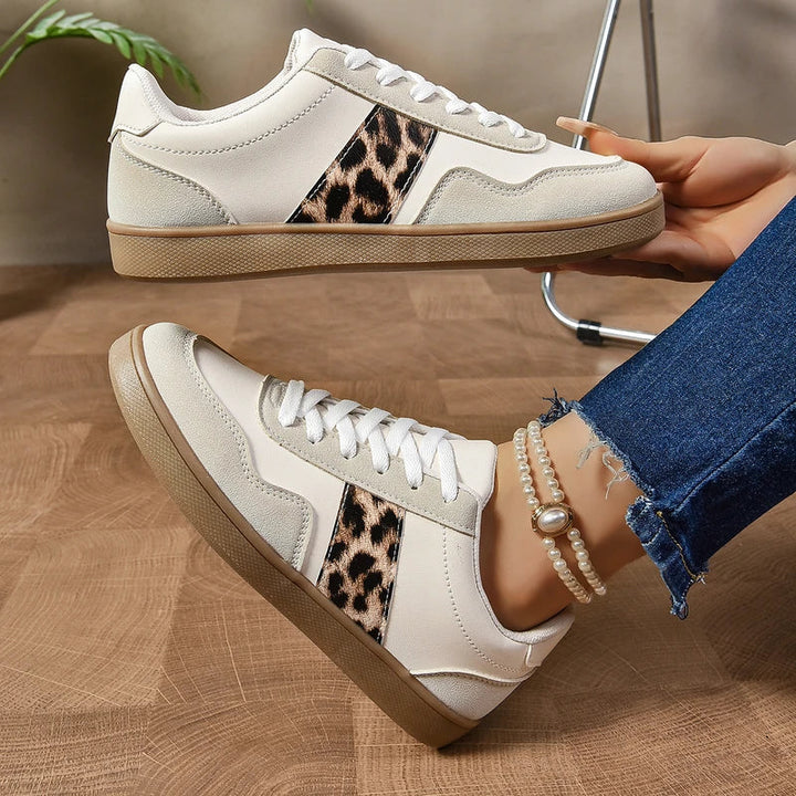 Damen Sneakers mit Leopardenmuster - Schnürung