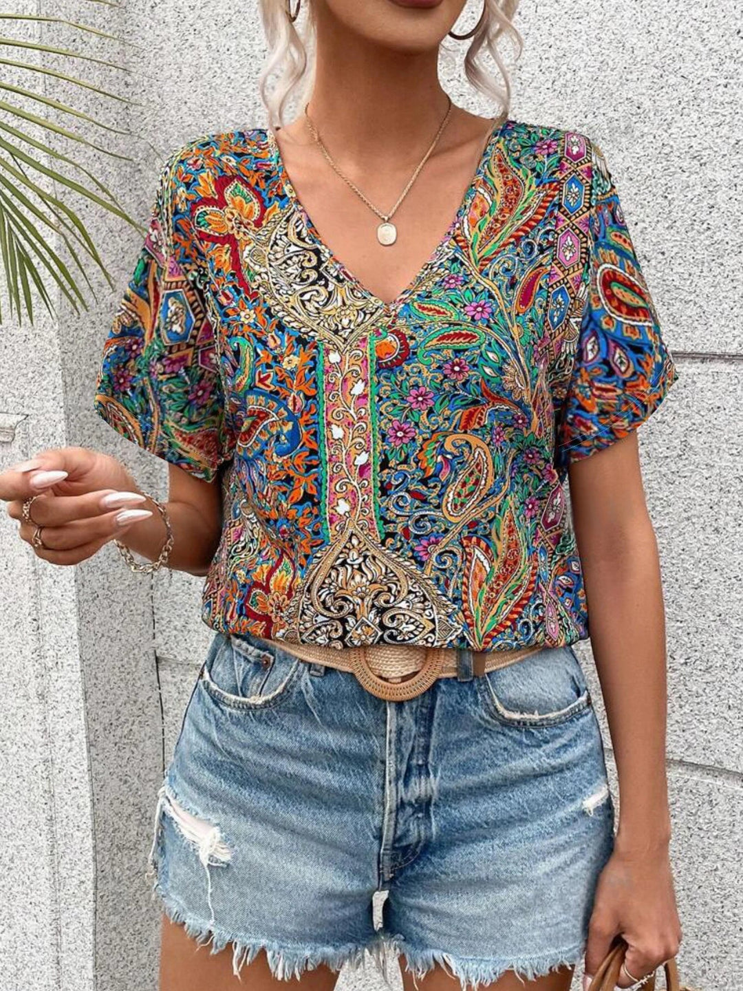 MARA - LOSE BLUSE MIT V-AUSCCHNITT