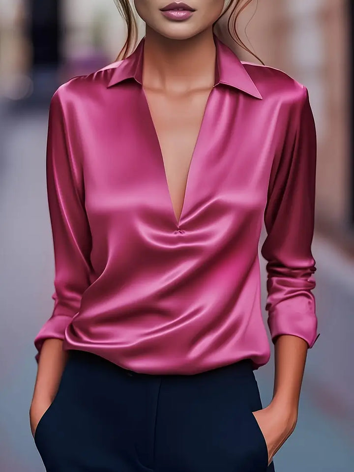 NADINE – PRÄMIE BLUSE MIT V-AUSSCHNITT
