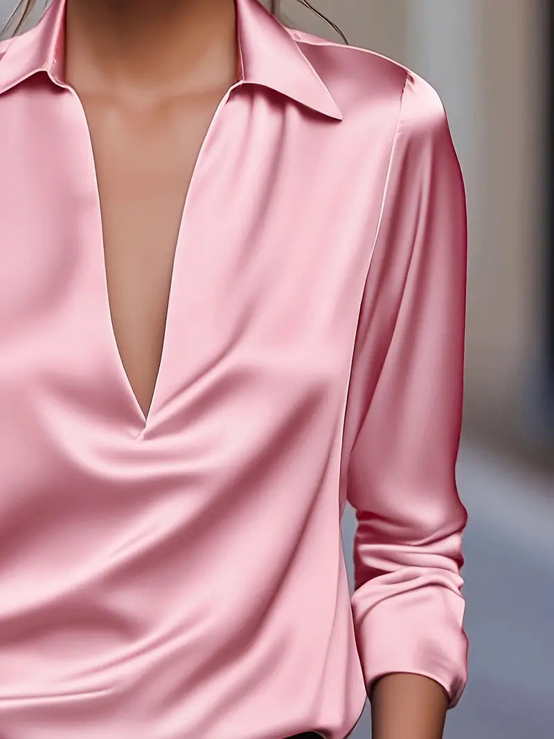 NADINE – PRÄMIE BLUSE MIT V-AUSSCHNITT